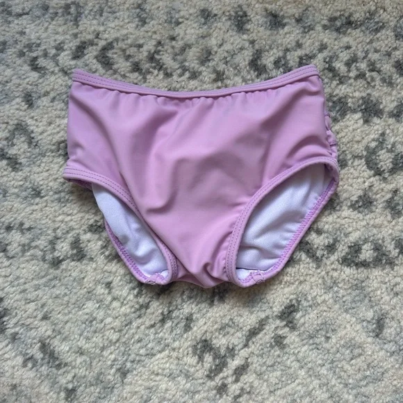 Ruffle butts swimsuit size 18-24 months - Picture 5 of 6